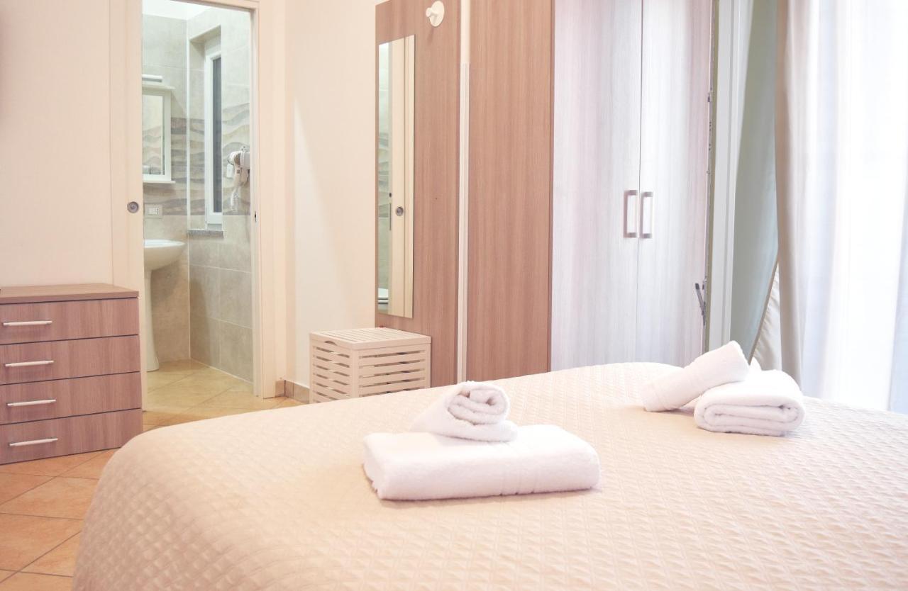 Bed & Breakfast Domus Pepe Scalea Exterior photo