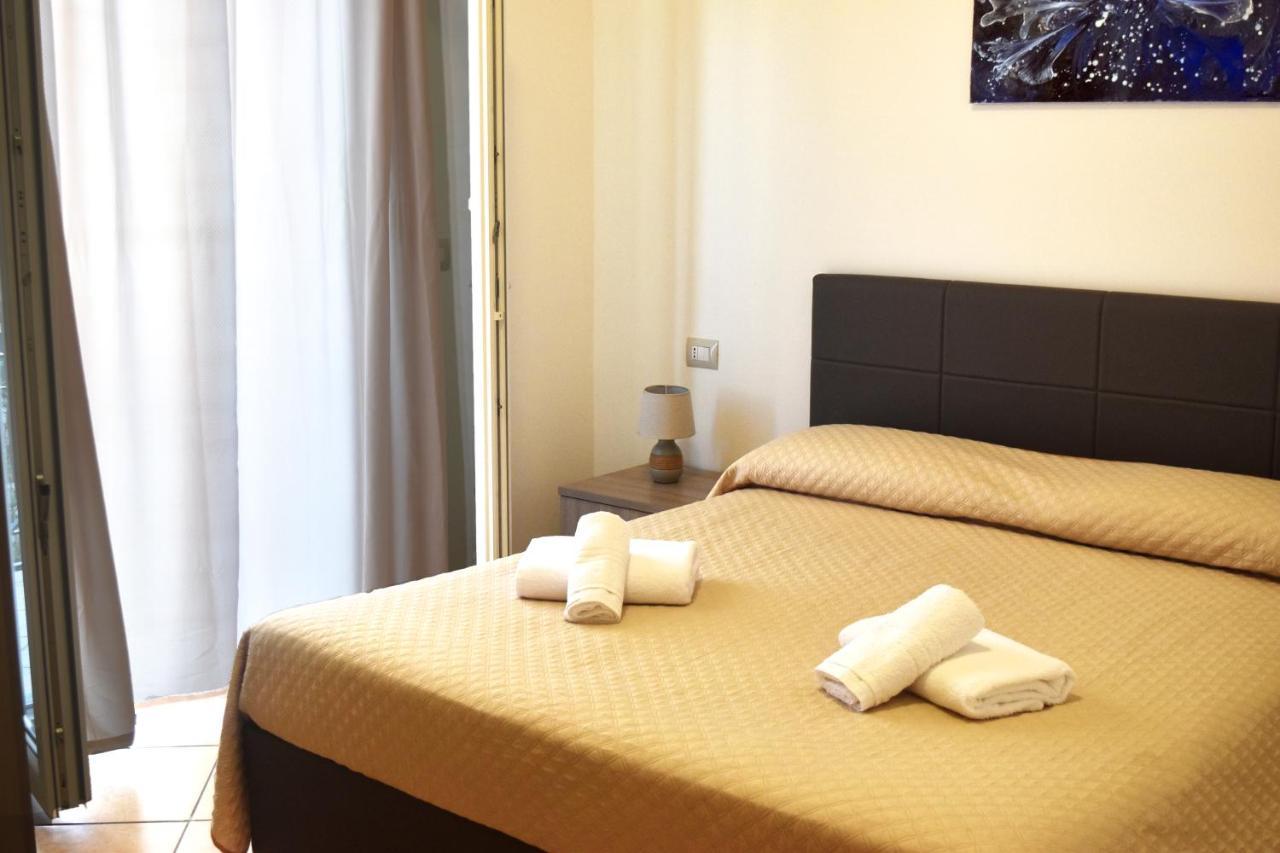 Bed & Breakfast Domus Pepe Scalea Exterior photo